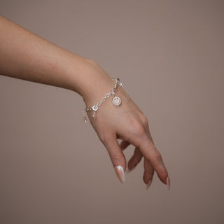 Fee bedel-hanger