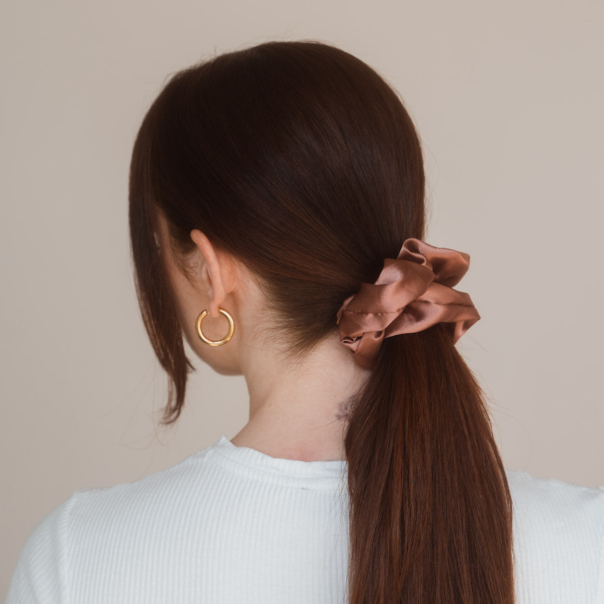 Spring Scrunchies Bundle von Claide – Zeitlose Eleganz mit glänzendem Satin-Seidenstoff