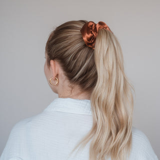 Constance Scrunchie von Claide – Zeitlose Eleganz mit hochwertiger Seide